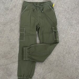 Girls size L brand new green Tillys pants. Full tilt brand.